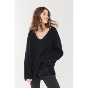 Urban Outfitters Oversized V Neck Sweater Black M